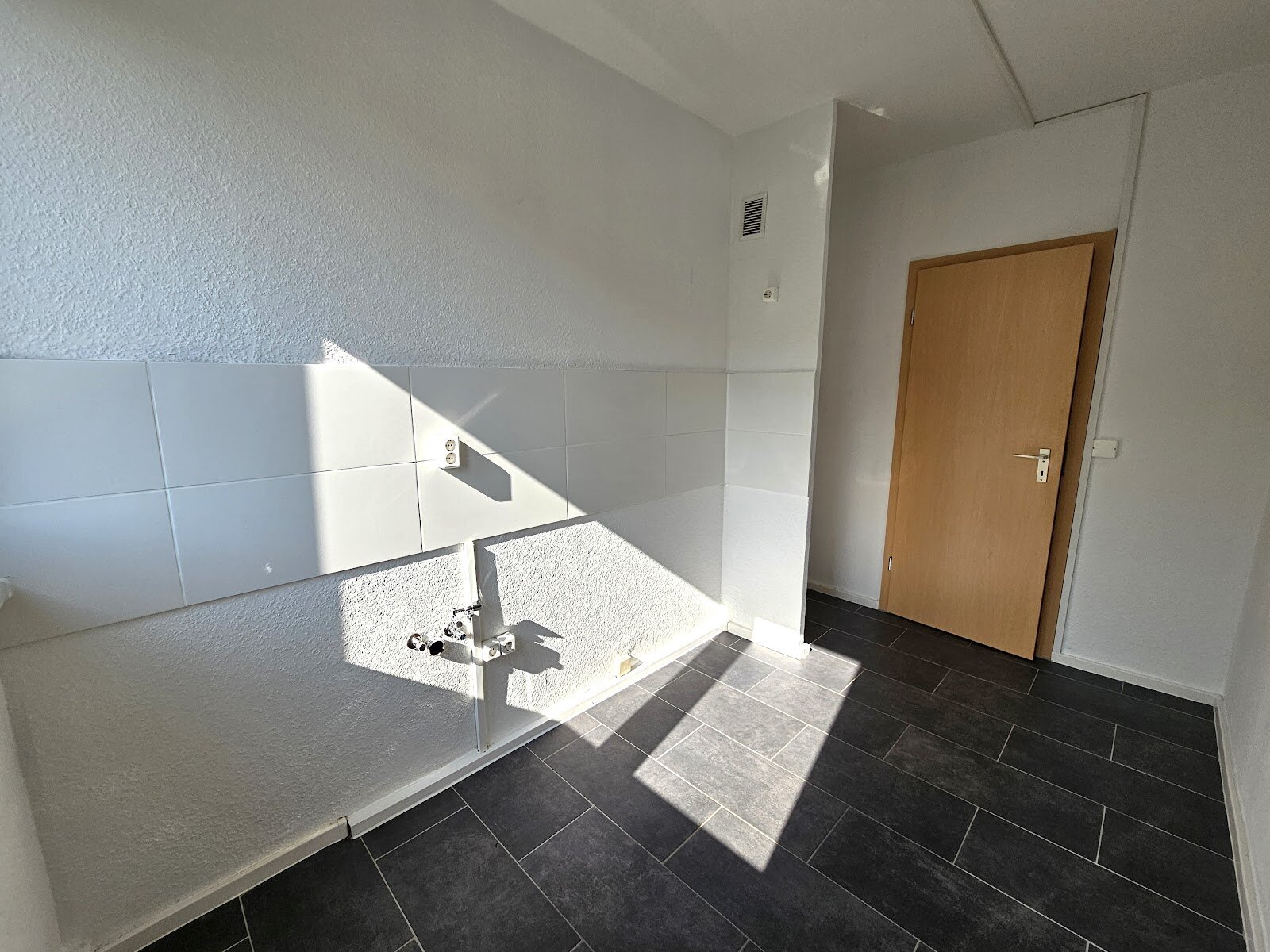 Ufaer Straße 2, 06128 Halle (Saale)